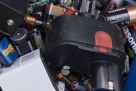 废旧废电池回收_比克锂电池回收_回收电池电话